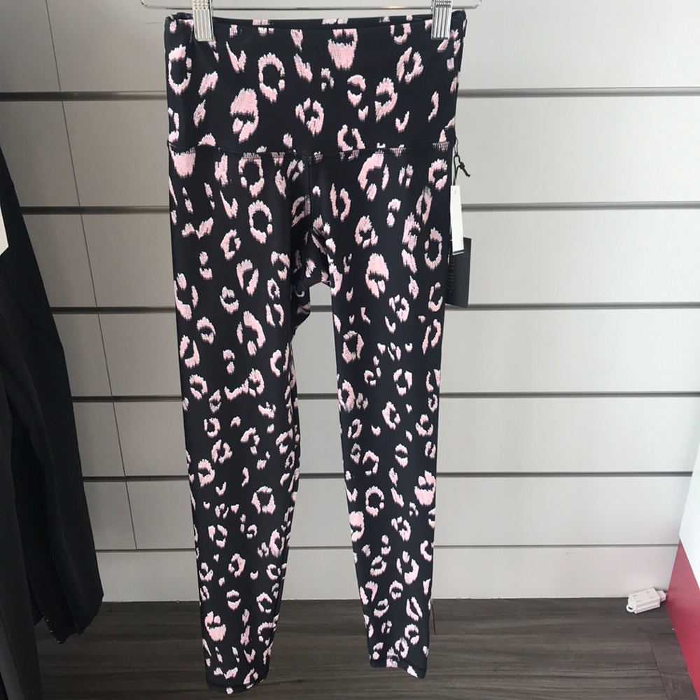 Teagan Ankle Legging in Blush Leopard-strut this